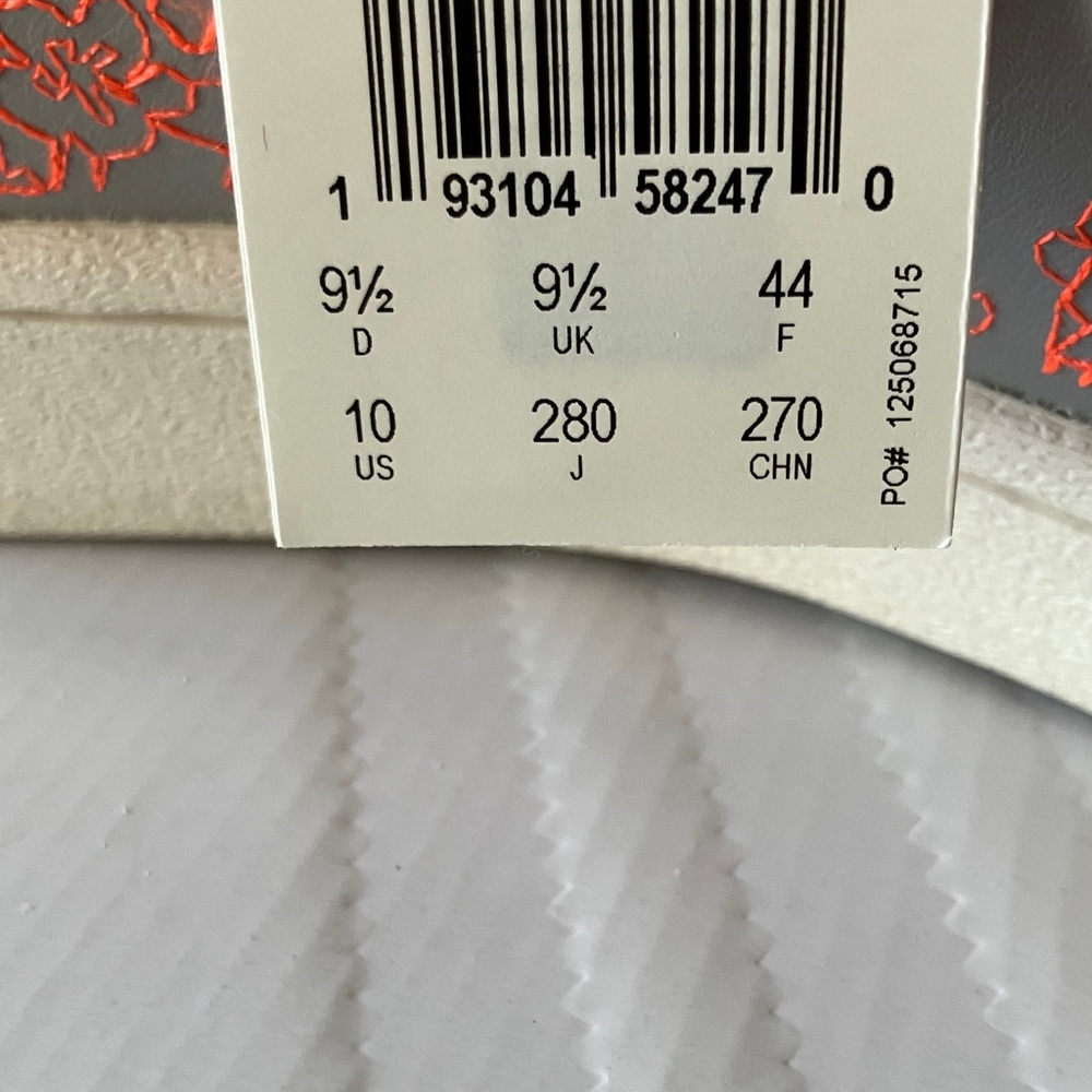 NWT Adidas Tokyo Superstar men’s Pure Gray/cream sneakers - Picture 9 of 9